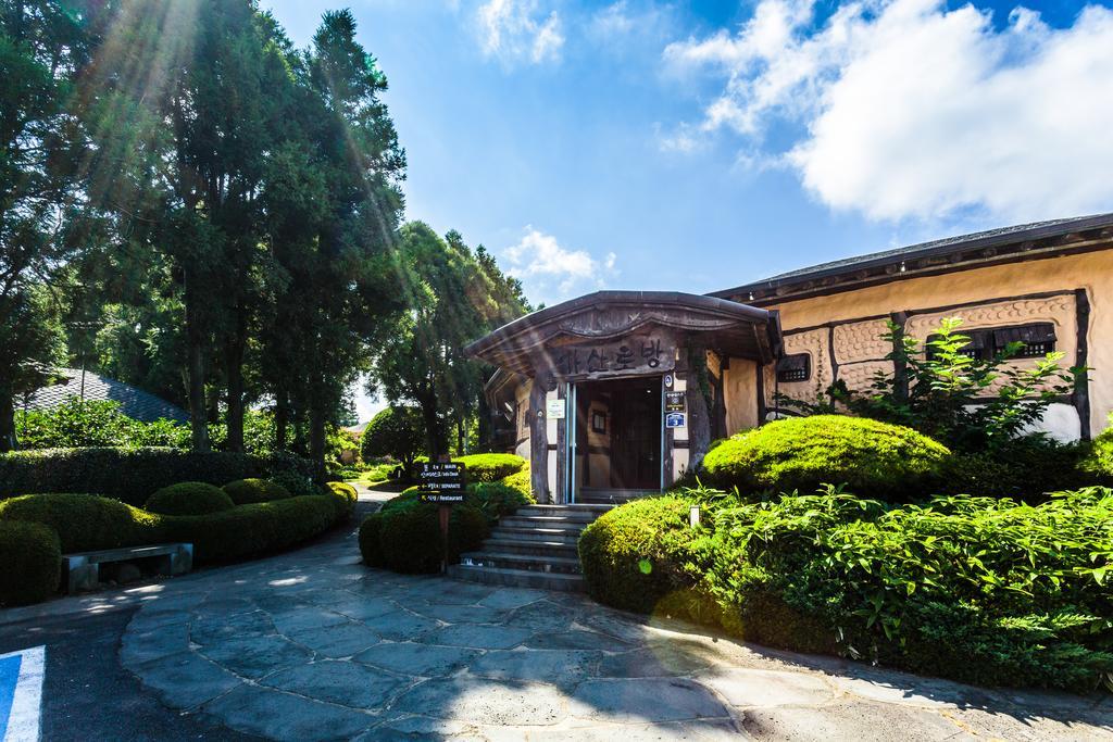 Kasan Tobang Hostel Σεογκουίπο Εξωτερικό φωτογραφία