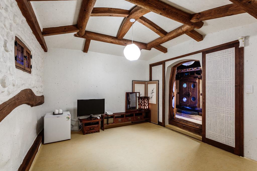 Kasan Tobang Hostel Σεογκουίπο Εξωτερικό φωτογραφία